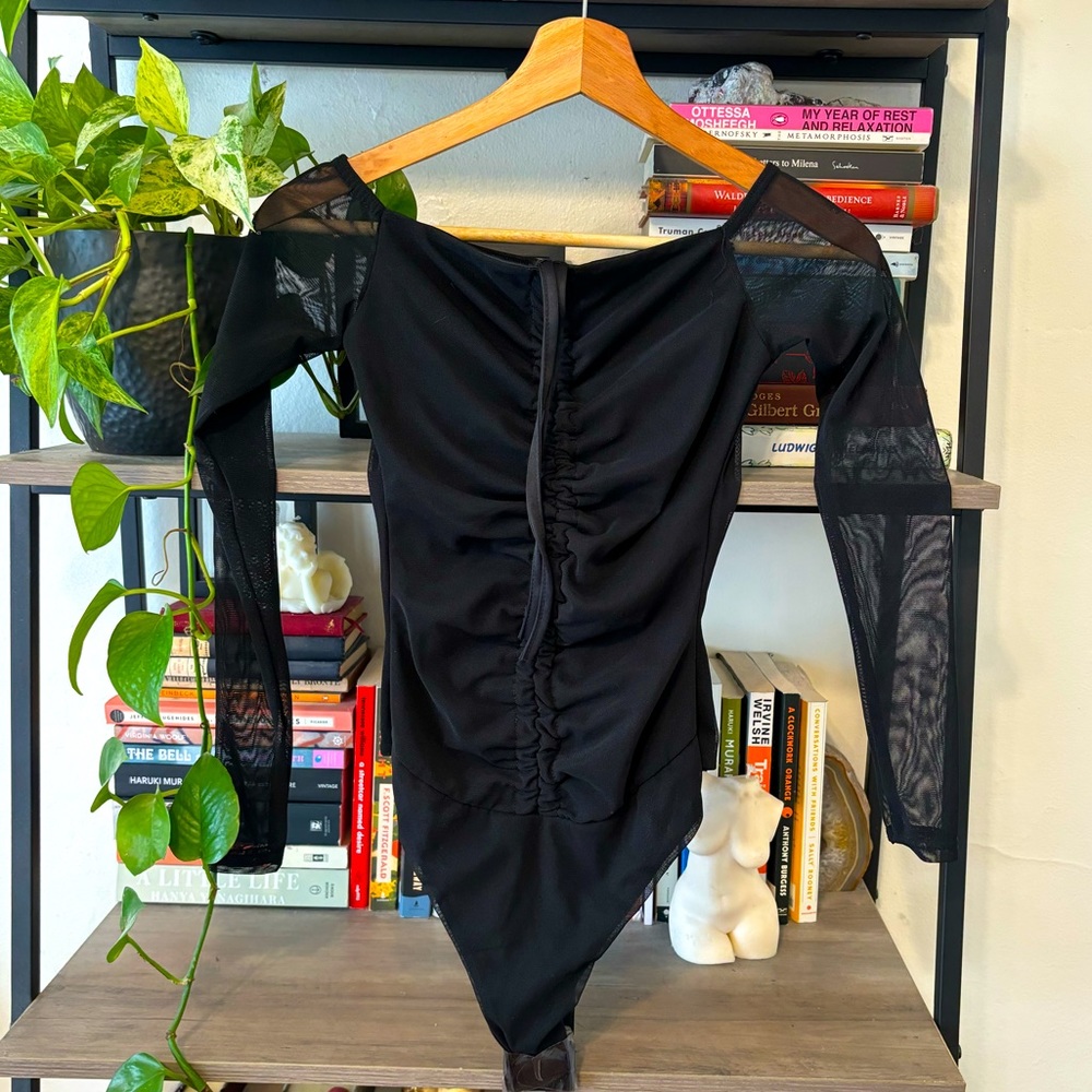 PrettyLittleThing Ruched Bodysuit in Black